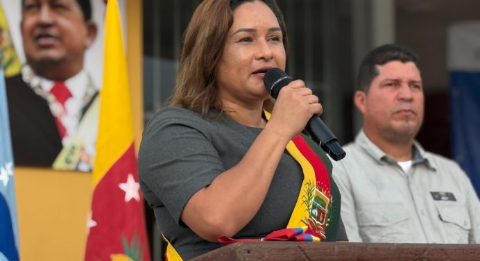 Mariángelys Tillero juramentada como alcaldesa de Piar