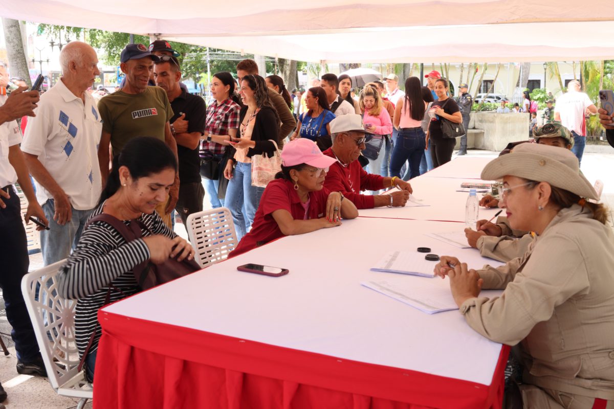 Monaguenses llaman a alistarse en la milicia bolivariana para defender ...