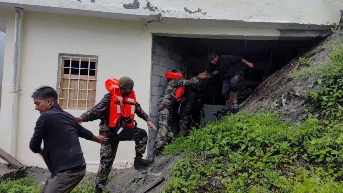 Tragedia en el Himalaya: Una riada súbita deja al 4 muertos y decenas de desaparecidos 2 riada súbita