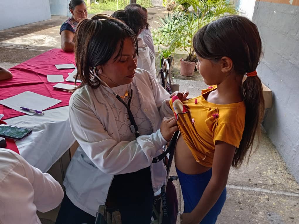 Más de 320 atenciones médicas reciben habitantes del sector El Limón en Punceres 2 Punceres