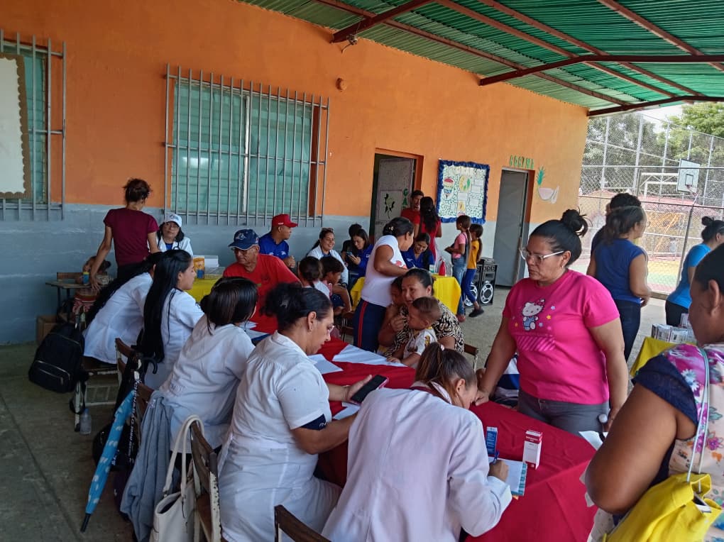 Más de 320 atenciones médicas reciben habitantes del sector El Limón en Punceres 3 Punceres