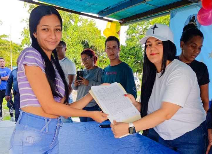 Alcalde Junior Ortiz impulsa emprendimiento de jóvenes en Caripito 3 reunion3