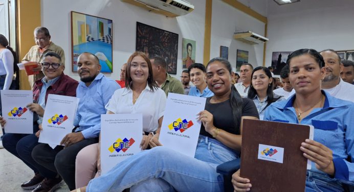 Juramentan nueva directiva de la Cámara Municipal de Santa Bárbara