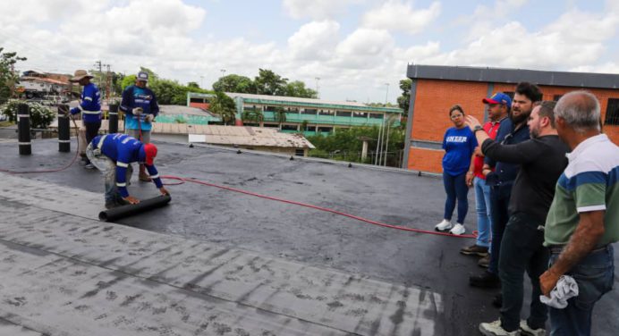 Luna inspecciona rehabilitación en la Universidad Simón Rodríguez