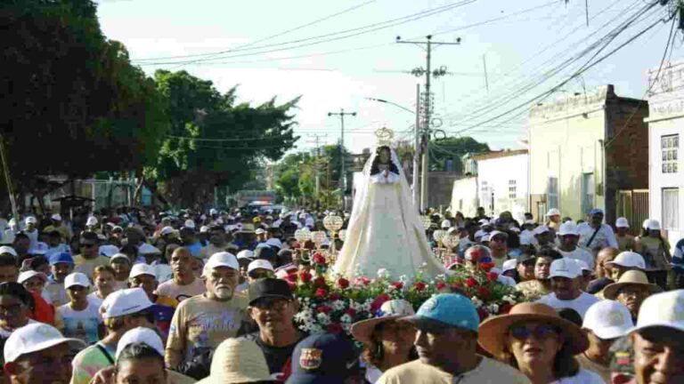 En Margarita hicieron caminata en honor a la Virgen del Valle 1 Virgen del Valle