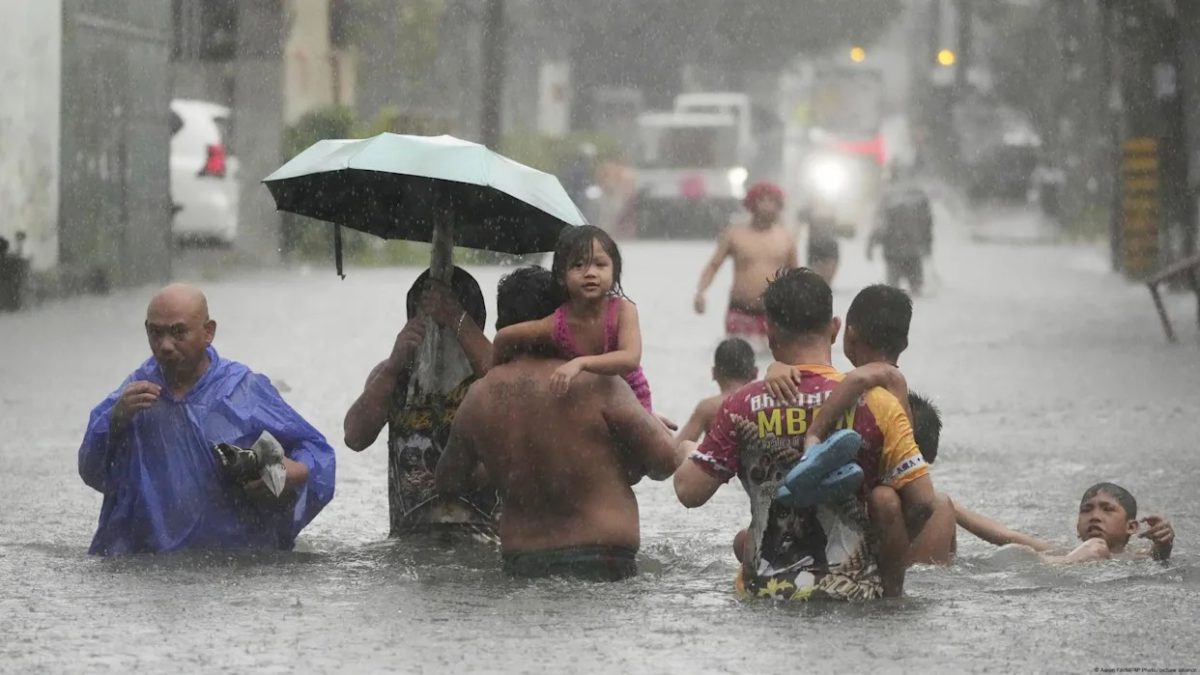 Tifón Bualoi en Filipinas dejó cuatro muertos y 400 mil evacuaciones 2 Tifón Bualoi en Filipinas