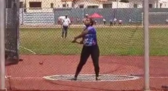 Camila Lezama y Julio Chirinos irán al centroamericano estudiantil en Colombia