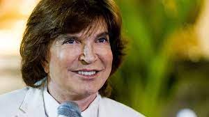 Trasladan cenizas de Camilo Sesto a su mausoleo en su ciudad natal en España 2 Camilo Sesto