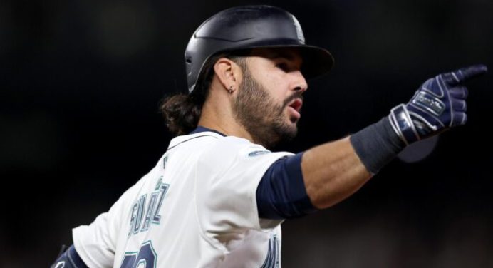 Marineros aseguraron la División Oeste de la mano de Cal Raleigh y Eugenio Suárez