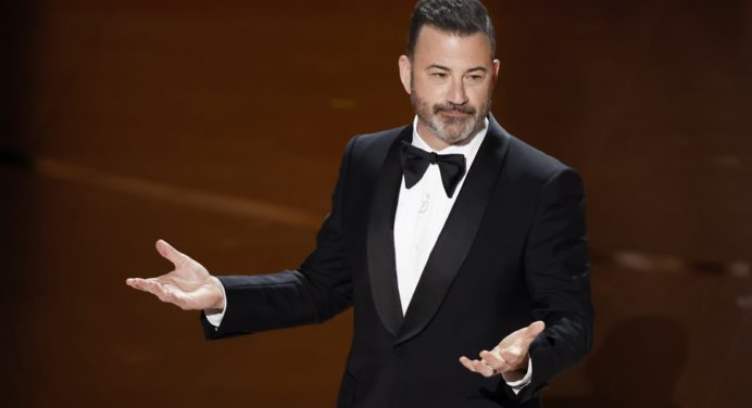 Suspenden programa de Jimmy Kimmel por comentarios sobre Charlie Kirk