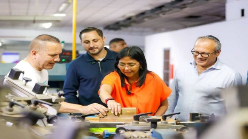 Delcy Rodríguez impulsa la industria textil venezolana durante visita a Lymtex 1 Lymtex