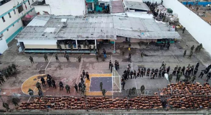 Enfrentamiento en una cárcel de Ecuador deja catorce fallecidos