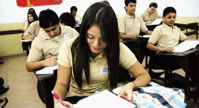 Ministerio de educación incluirá preparadores en liceos este año escolar