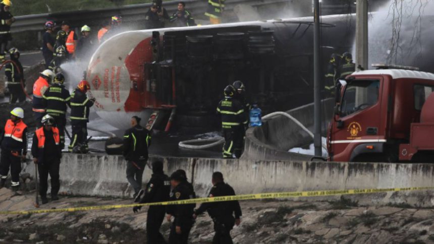 Explosión de camión de gas en México deja seis muertos 1 camión de gas