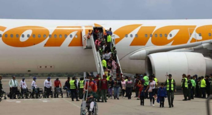Más de 300 venezolanos provenientes de EE.UU llegan al país