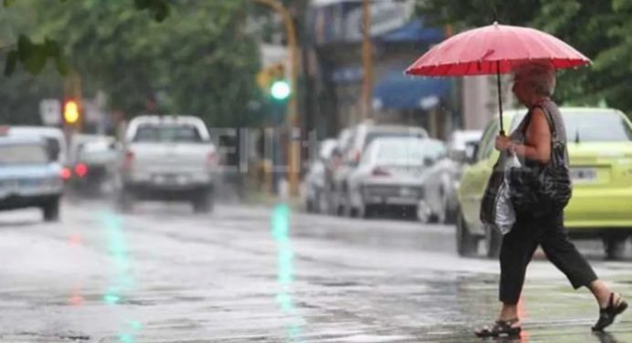 La onda tropical número 38 llegó con lluvias intensas en varios estados