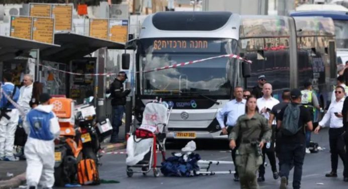 Aumentan a seis los muertos del tiroteo en Jerusalén