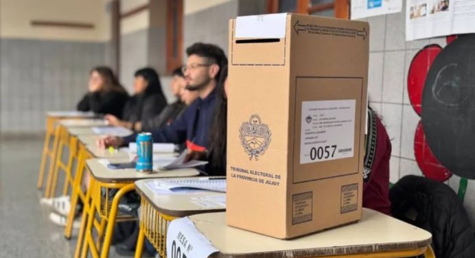 Javier Milei y su partido: un cuarto puesto en las elecciones provinciales de Corrientes