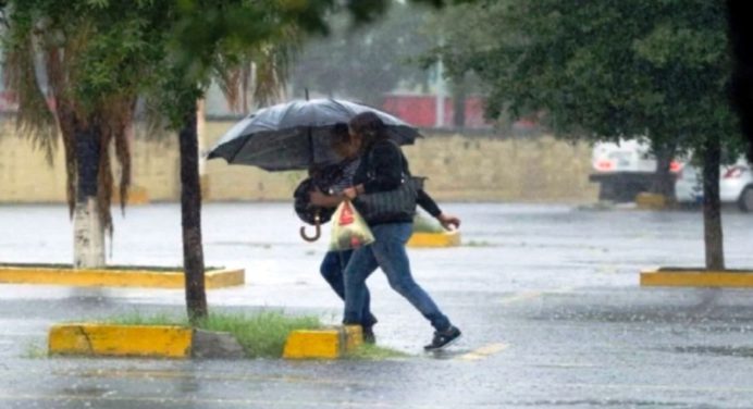 Así va el desplazamiento de la onda tropical número 38