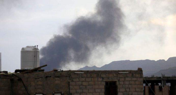 Oleada de bombardeos de Israel contra Yemen deja 9 muertos y 118 heridos