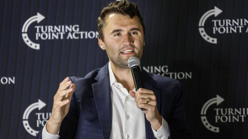 El FBI revela imágenes del sospechoso del asesinato de Charlie Kirk (Fotos) 1 Charlie Kirk