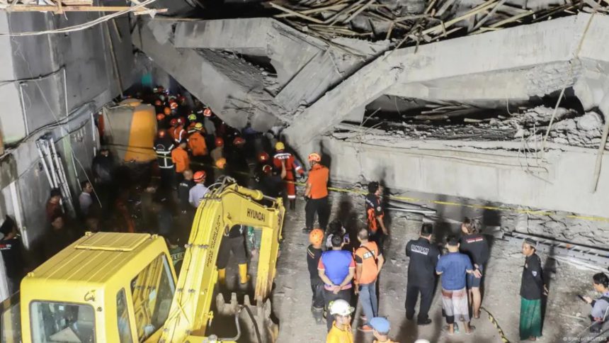 Colapso de un internado en Indonesia deja un muerto y decenas de heridos 1 internado en Indonesia