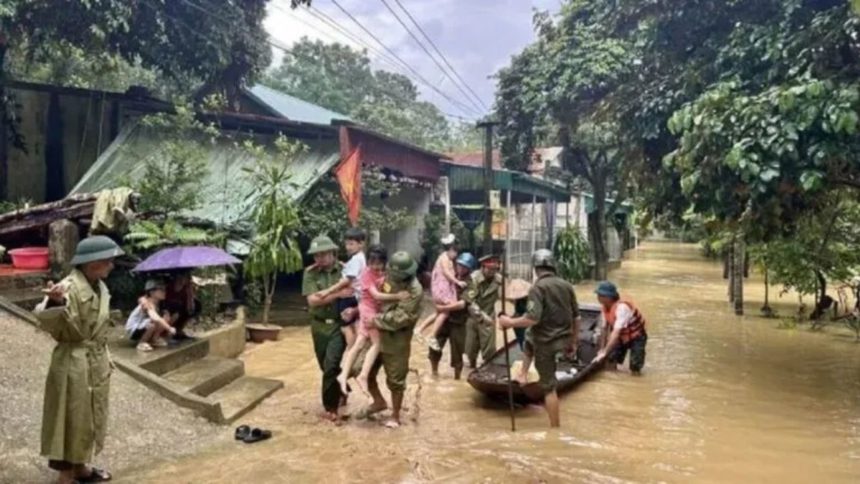 Aumentan a 26 los muertos tras el paso del tifón Bualoi en Vietnam 1 tifón Bualoi en Vietnam