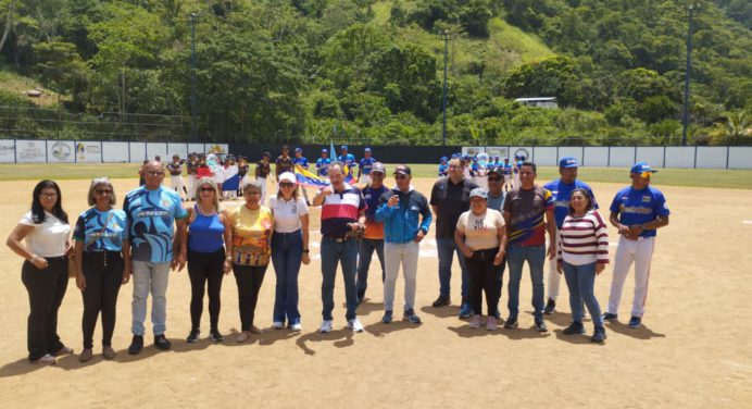Acosta recibió el campeonato nacional de béisbol juvenil Monagas 2025