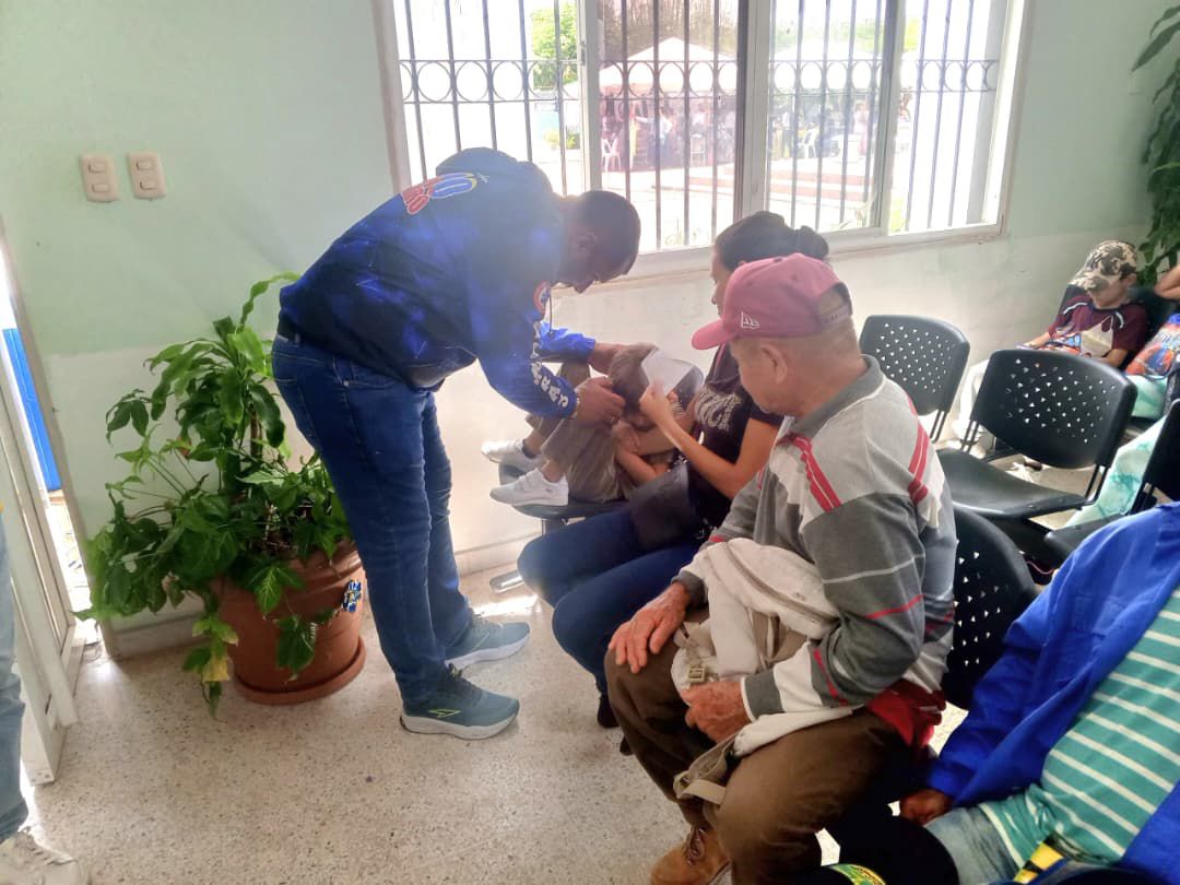 Barrio Adentro desplegó jornada médica en Santa Bárbara 2 barrio adentro3