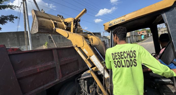 Alcaldía de Maturín erradica vertederos improvisados de basura‎