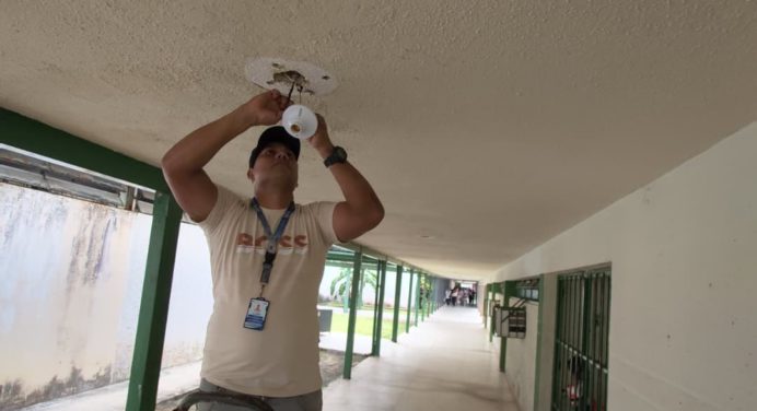 Recuperan sistema de iluminación del Humnt