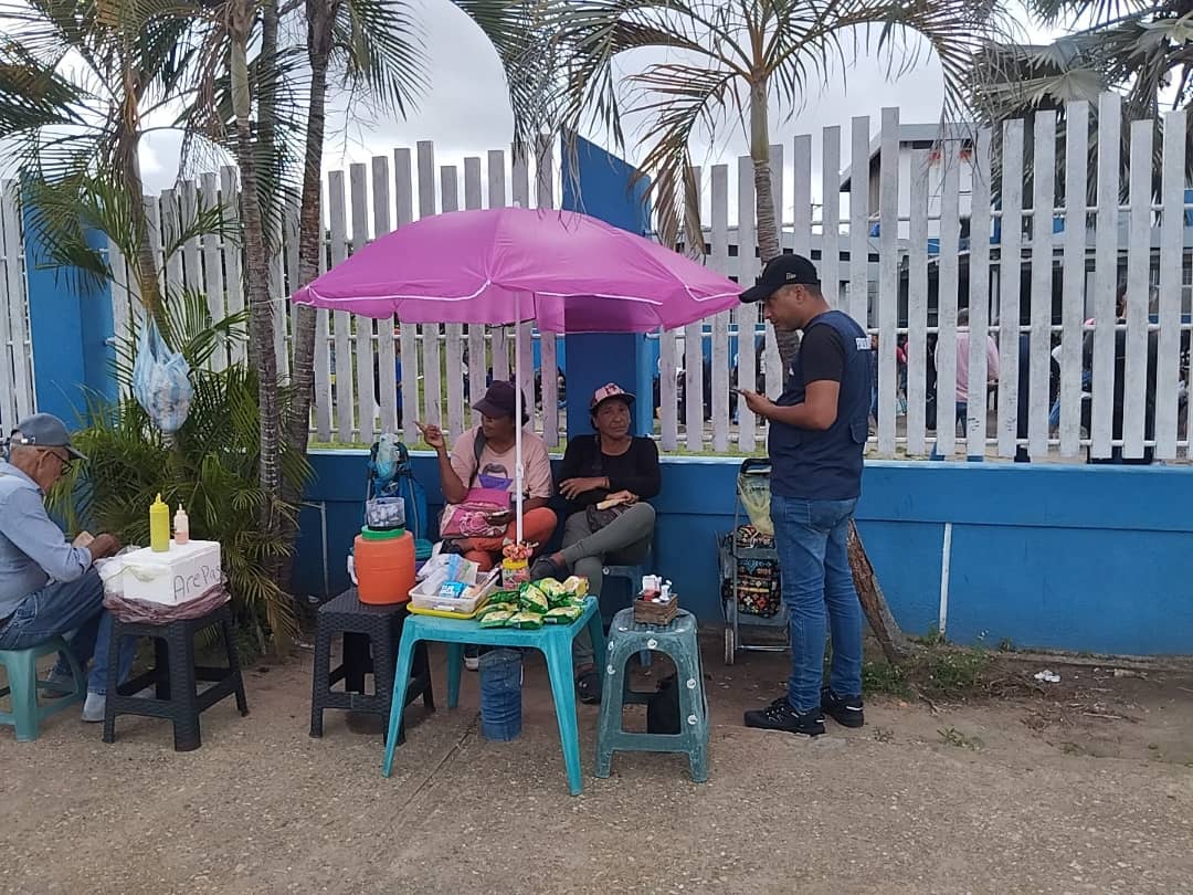 Avanzan jornadas de fiscalización a comerciantes informales en Maturín 2 buhoneros2