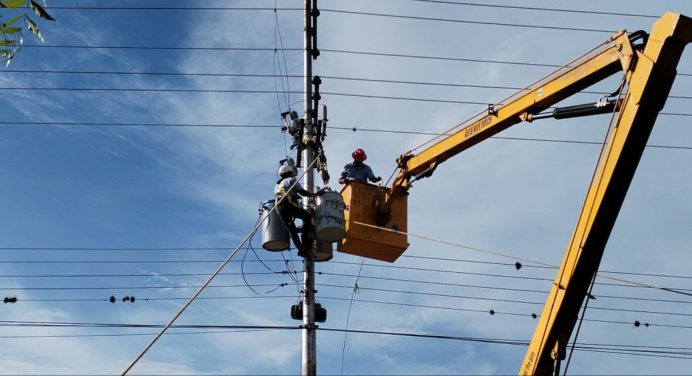 Alcalde Daniel Monteverde prioriza atención del sistema eléctrico en Cedeño