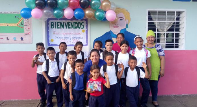 En Cedeño inician clases más de 9 mil 500 estudiantes