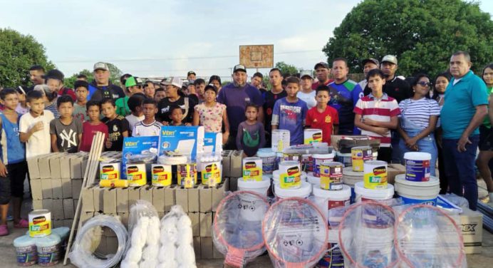 Entregan materiales para proyecto de la consulta joven en Cedeño