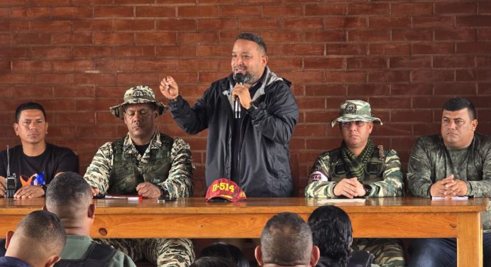 Alcalde Daniel Monteverde se reúne con los cuerpos de seguridad en Cedeño