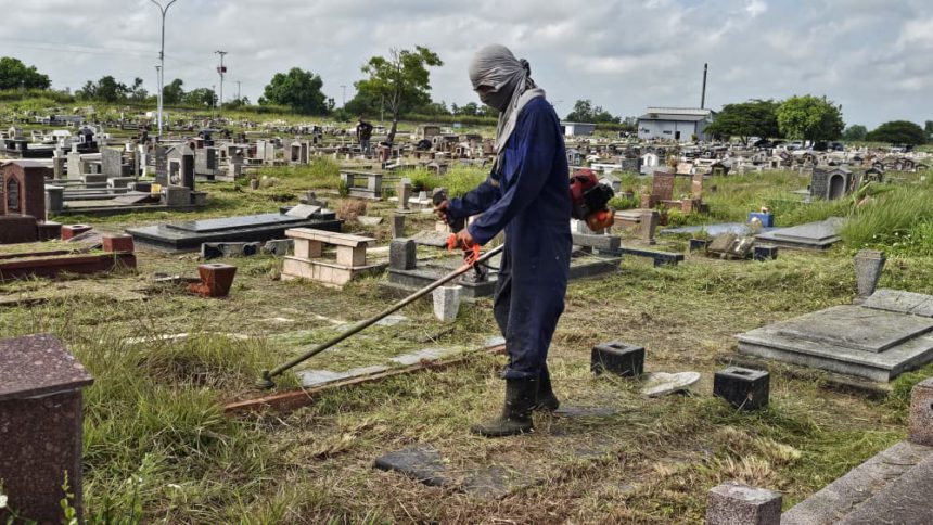 Inician plan de limpieza en cementerios municipales 1 cementerio