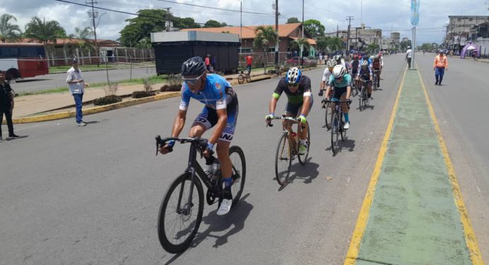 Clásico ciclístico Virgen del Valle se hace sentir en la avenida Bolívar de Punta de Mata