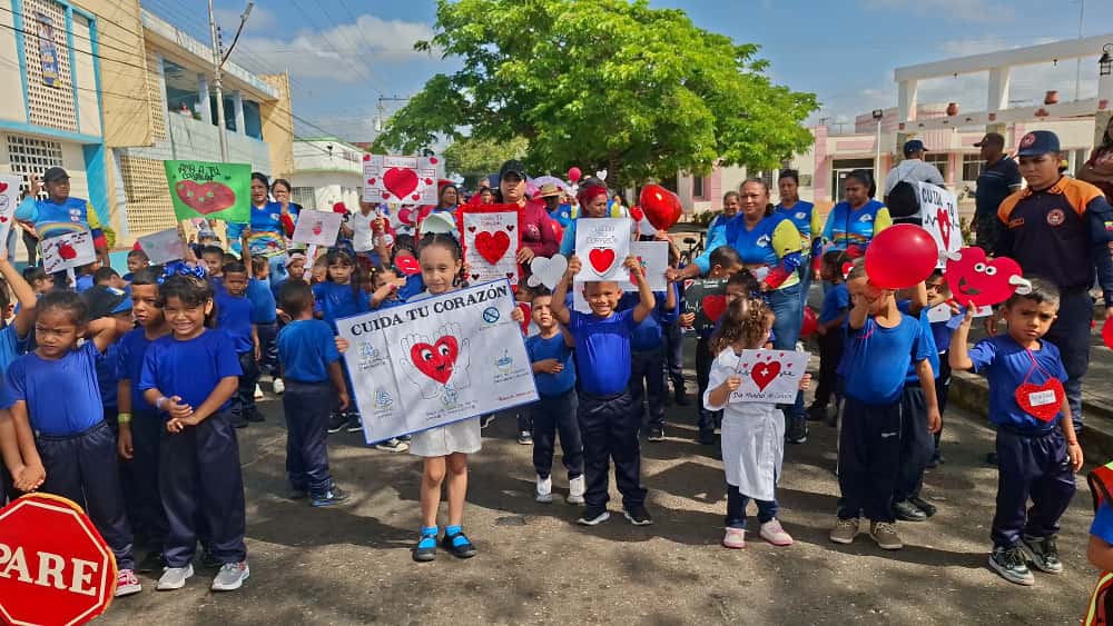 Corazones felices caminan por la vida en Monagas 2 corazon2