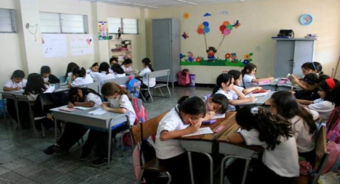 Más de 6 millones de estudiantes se incorporan al nuevo año escolar 2025-2026