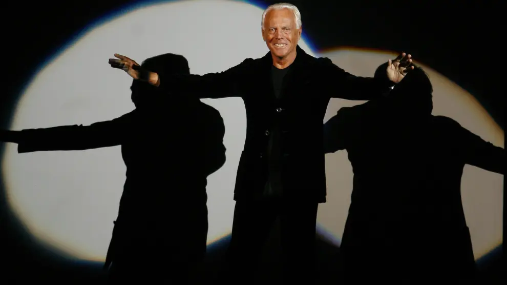 Muere diseñador Giorgio Armani, el rey de la moda italiana a los 91 años 4 italy obit armani