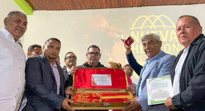 Alcalde Maldonado entregó llaves de la ciudad a iglesias evangélicas en Sotillo‎