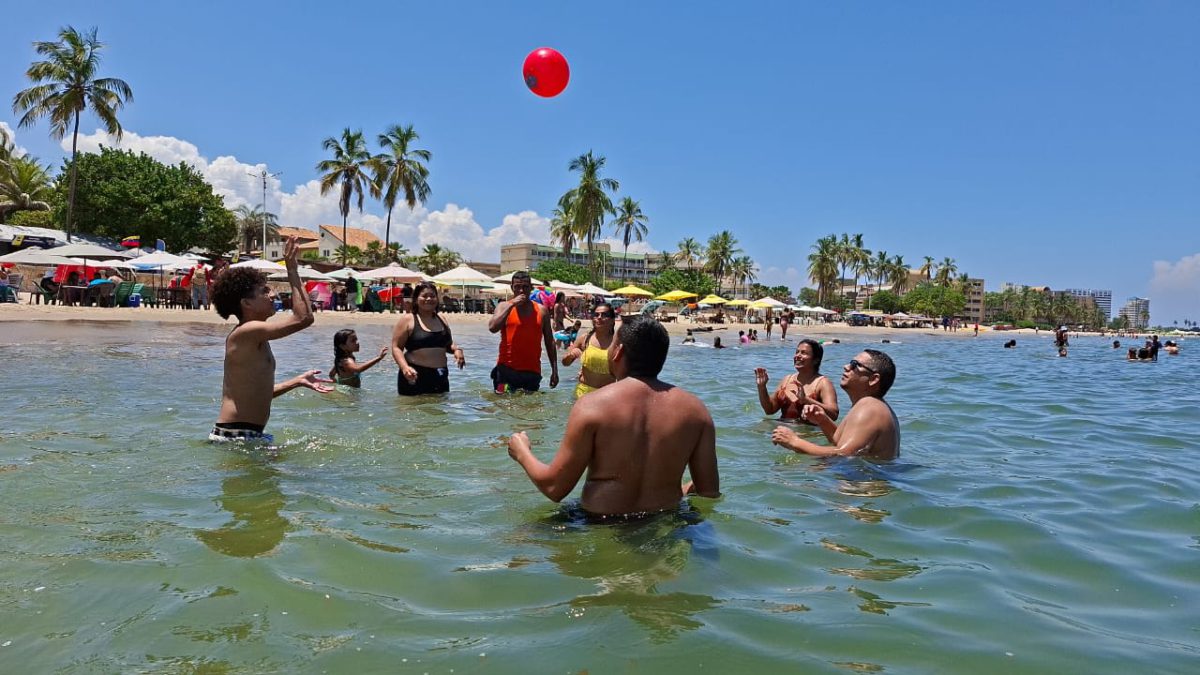 Transmonagas continúa impulsando el turismo oriental con viajes a playa Los Canales 3 los canales3