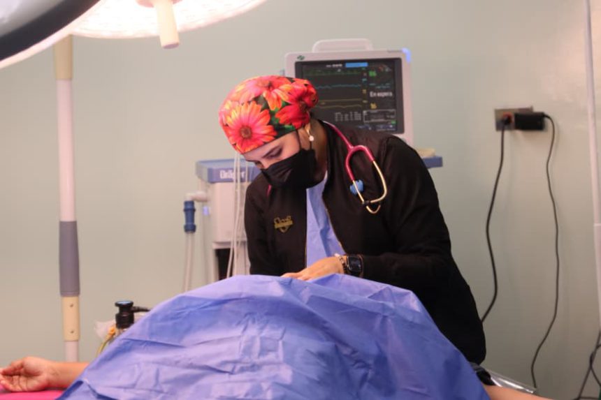 Practican cirugías mamarias a pacientes oncológicas en Maternidad Mamá Rosa 1 cirugía