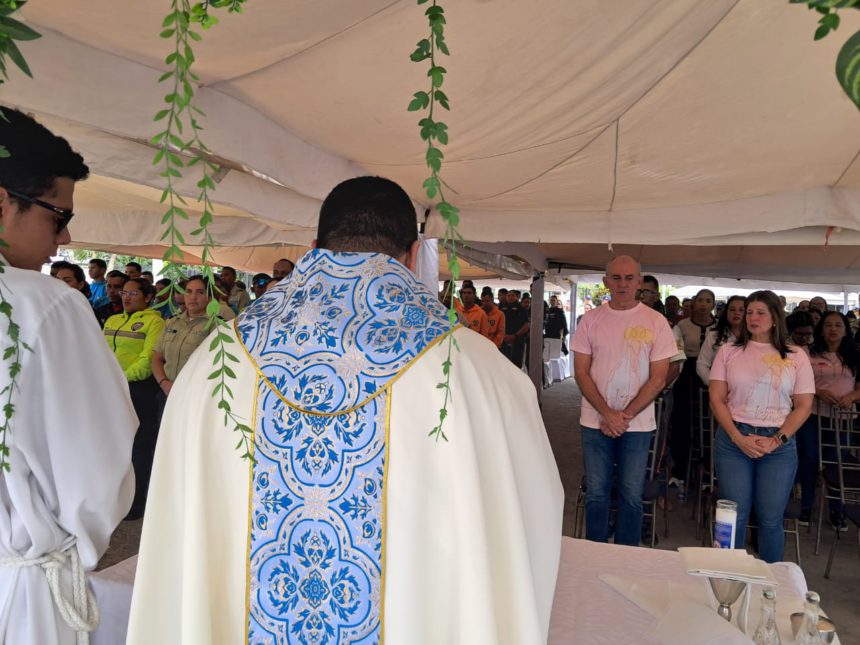 Con una misa funcionarios de Polimaturín y PNB reciben la réplica de la Virgen del Valle 1 Polimaturín