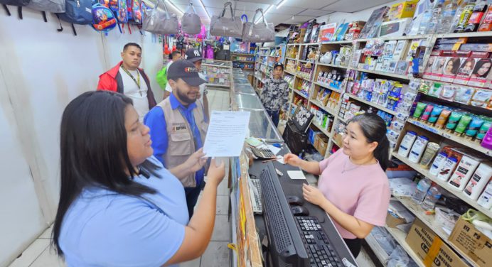 Alcaldía notificó a comerciantes inicio de trabajos de unificación de aceras