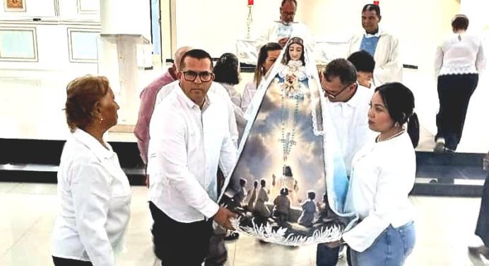 Inician festividades marianas en Punta de Mata con bajada de la Virgen del Valle