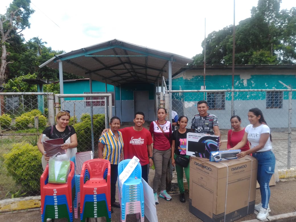 Juventud de la comuna "Cerro Azul" equipa 9 instituciones educativas en Punceres 2 punceres2