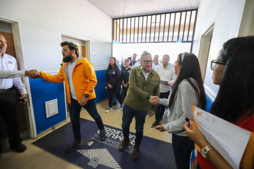 Ministro Sánchez y Gobernador Luna reafirman compromiso con educación universitaria 1 Sánchez