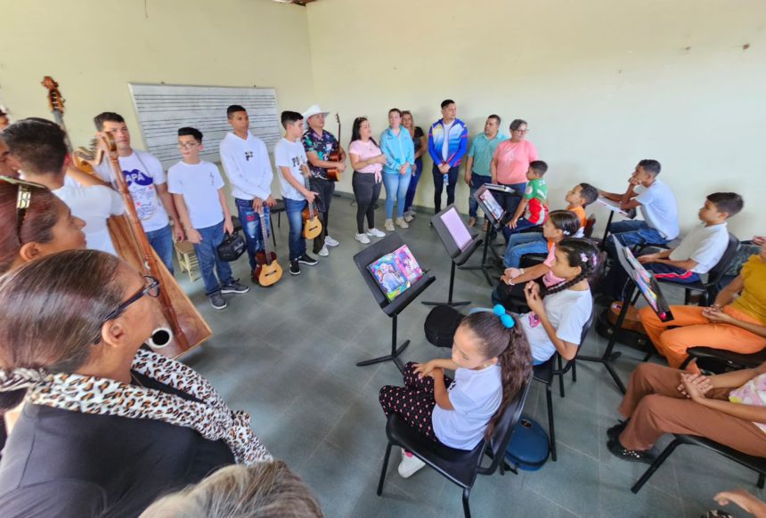 “Senderos del arte monaguense” siembra semillas creativas en Caripe y Piar 1 arte